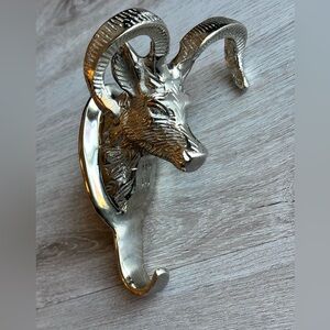 Silver Metal Stag Deer
Hunter Outdoorsman Wall
Hook Hanger New !